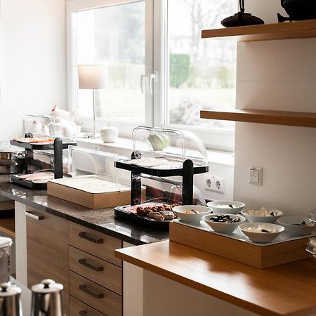 Hotel Vier Jahreszeiten Therme & Kliniken Bad Krozingen Naehe Freiburg & Schwarzwald Ideal Fuer Wellness Kur & Business Ausfluege 24H Check In- Wlan & Parken Gratis المظهر الخارجي الصورة