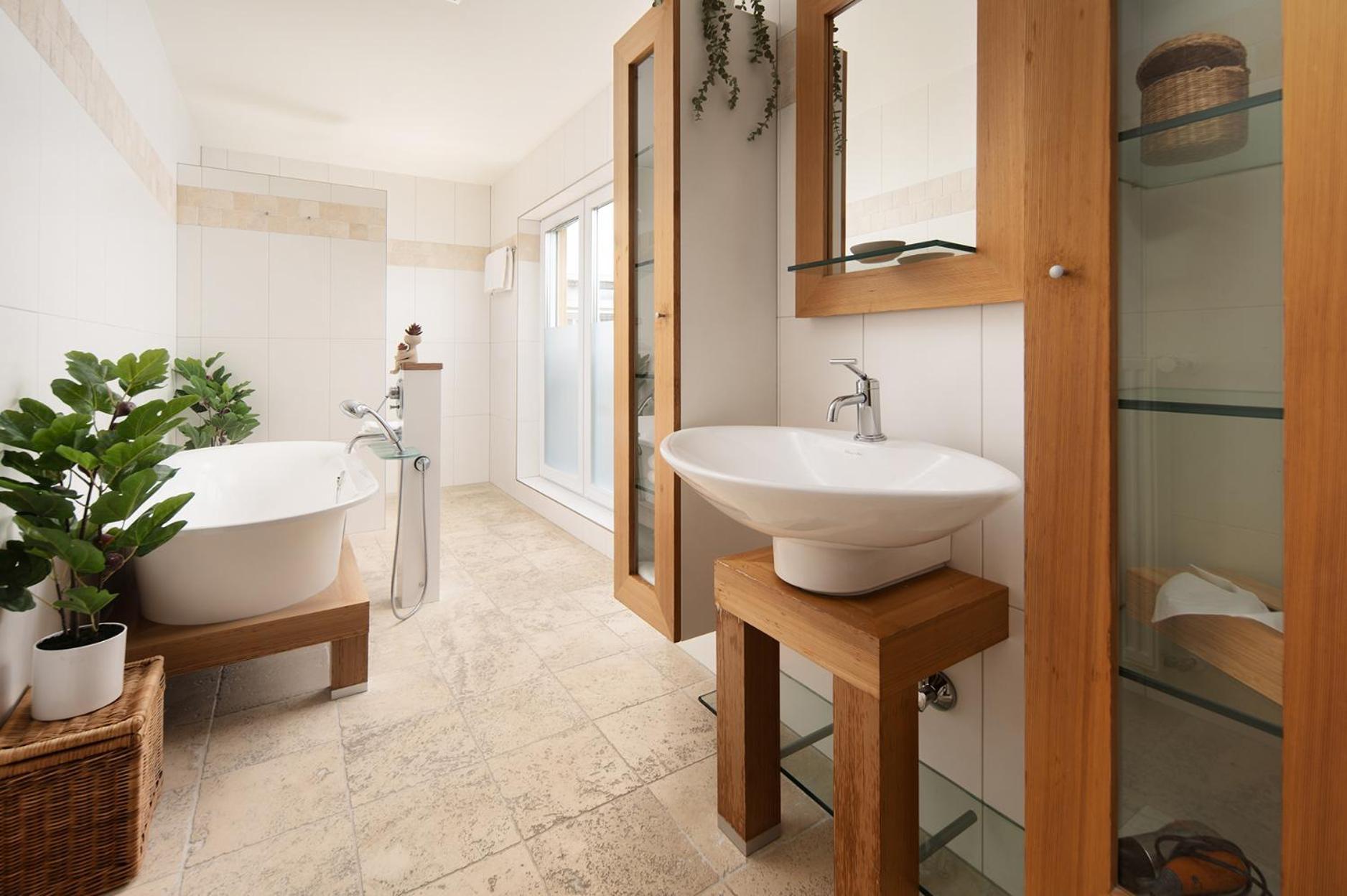 Hotel Vier Jahreszeiten Therme & Kliniken Bad Krozingen Naehe Freiburg & Schwarzwald Ideal Fuer Wellness Kur & Business Ausfluege 24H Check In- Wlan & Parken Gratis المظهر الخارجي الصورة