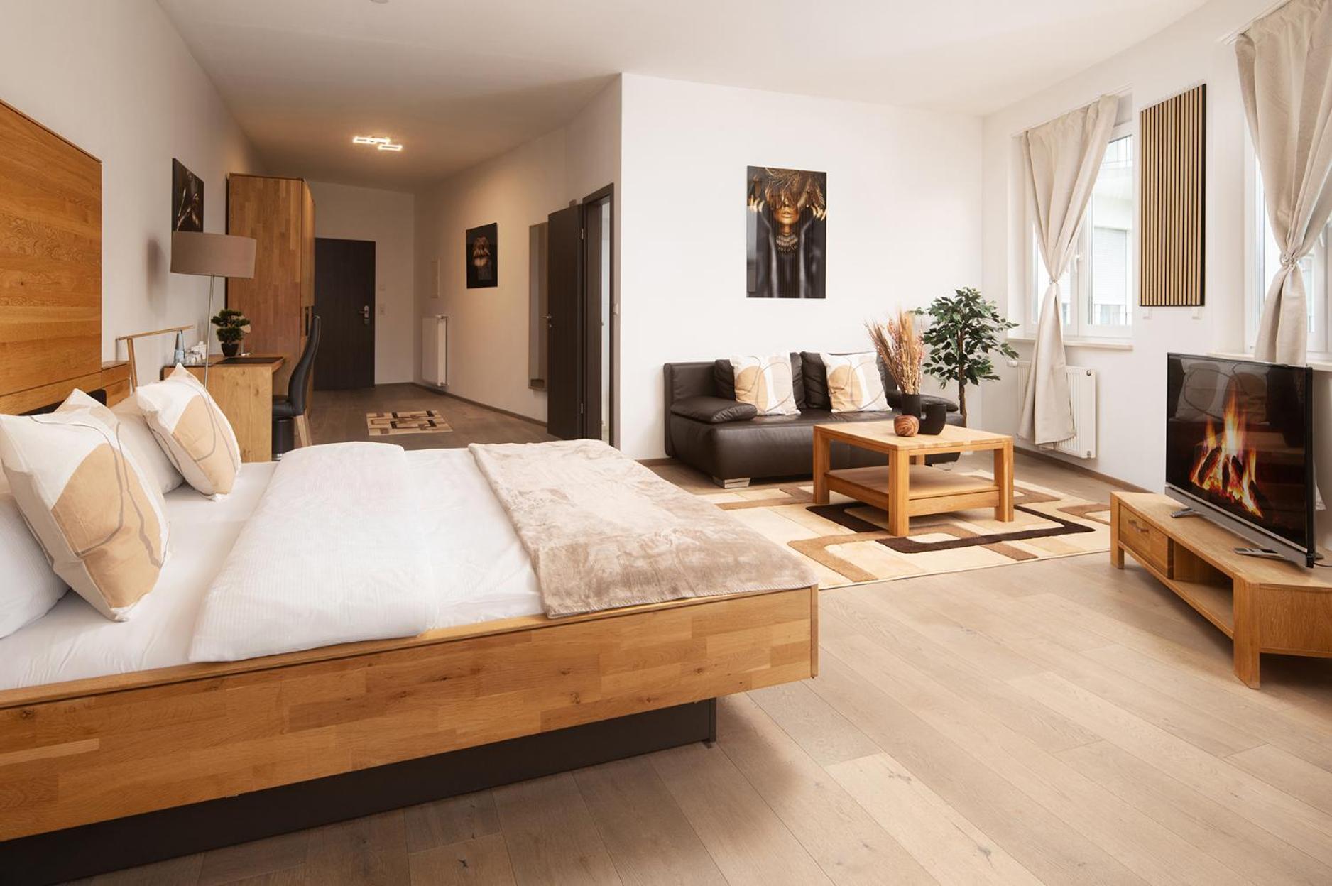 Hotel Vier Jahreszeiten Therme & Kliniken Bad Krozingen Naehe Freiburg & Schwarzwald Ideal Fuer Wellness Kur & Business Ausfluege 24H Check In- Wlan & Parken Gratis المظهر الخارجي الصورة