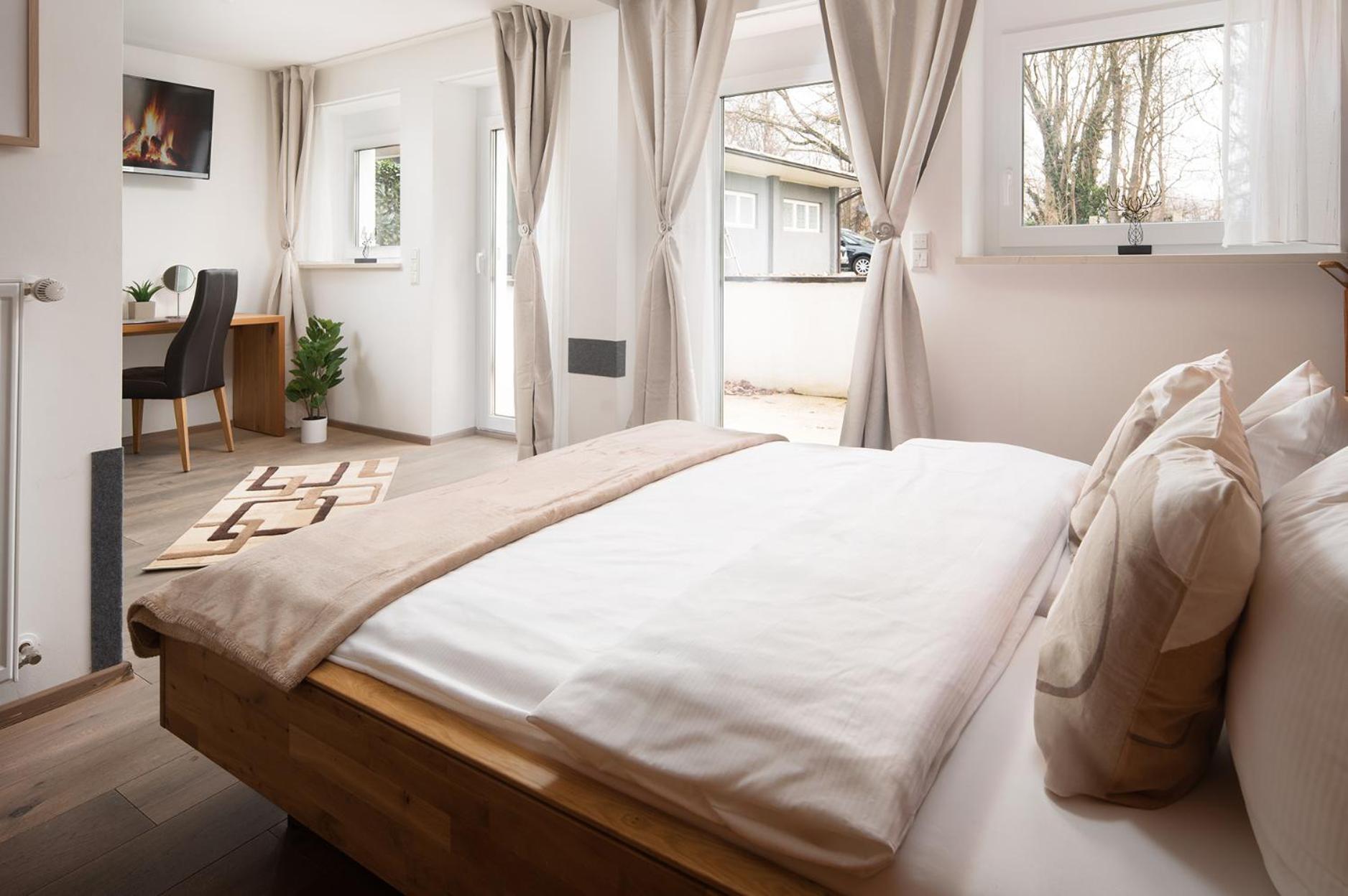 Hotel Vier Jahreszeiten Therme & Kliniken Bad Krozingen Naehe Freiburg & Schwarzwald Ideal Fuer Wellness Kur & Business Ausfluege 24H Check In- Wlan & Parken Gratis المظهر الخارجي الصورة