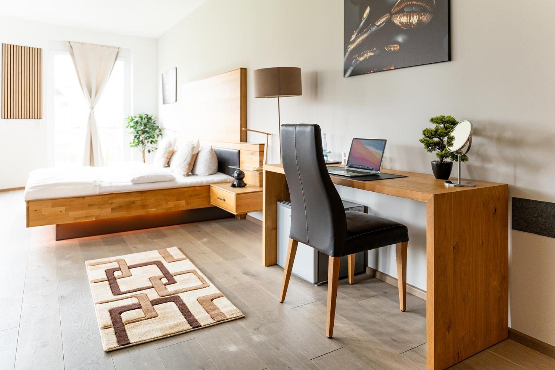 Hotel Vier Jahreszeiten Therme & Kliniken Bad Krozingen Naehe Freiburg & Schwarzwald Ideal Fuer Wellness Kur & Business Ausfluege 24H Check In- Wlan & Parken Gratis المظهر الخارجي الصورة